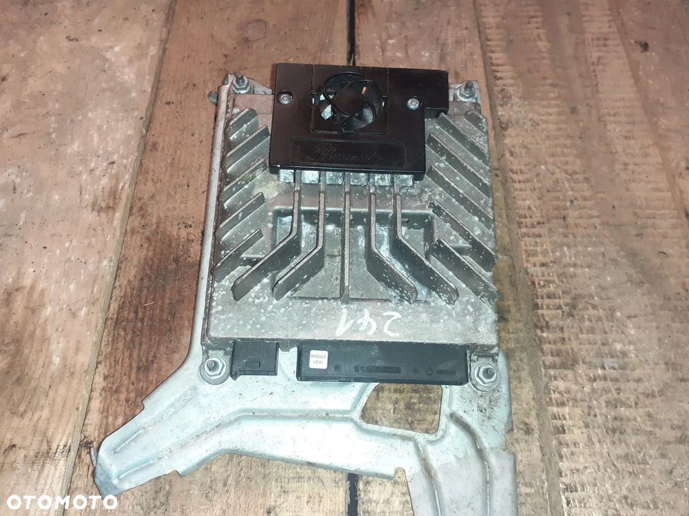 Mercedes C W205 Wzmacniacz Burmester - 1