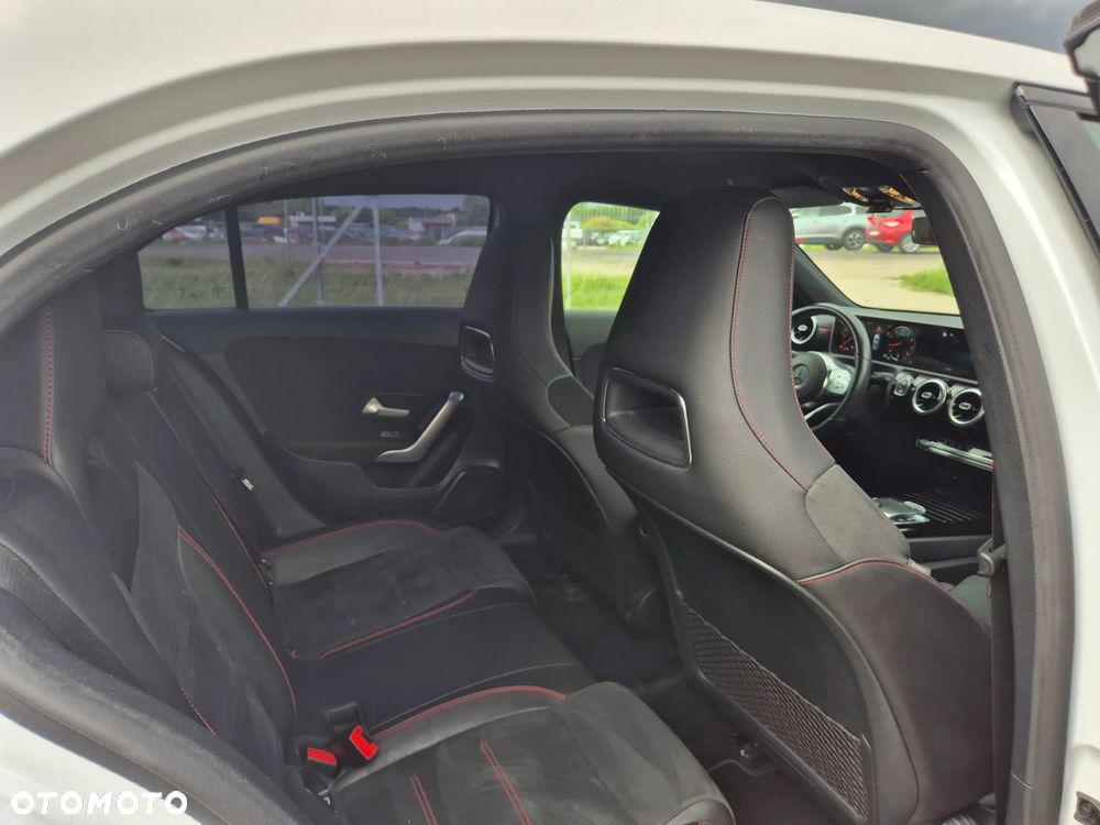 Mercedes-Benz Klasa A 180 7G-DCT AMG Line - 28