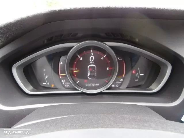 Volvo V40 2.0 D2 R-Design - 25