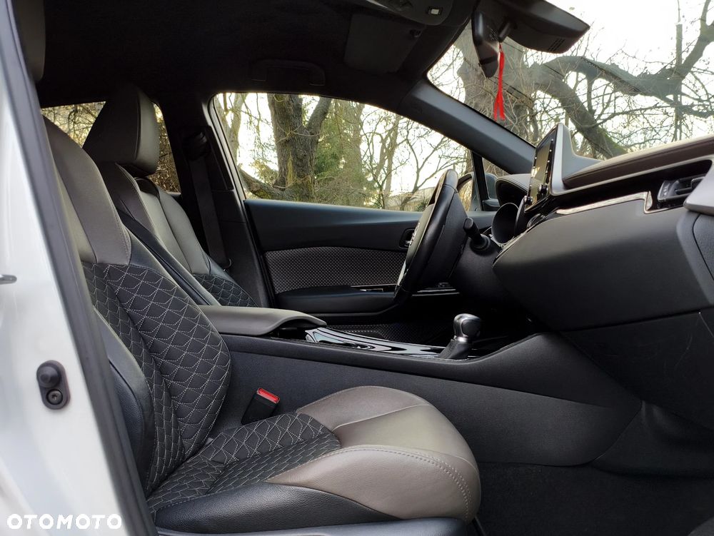 Toyota C-HR Style Selection - 7