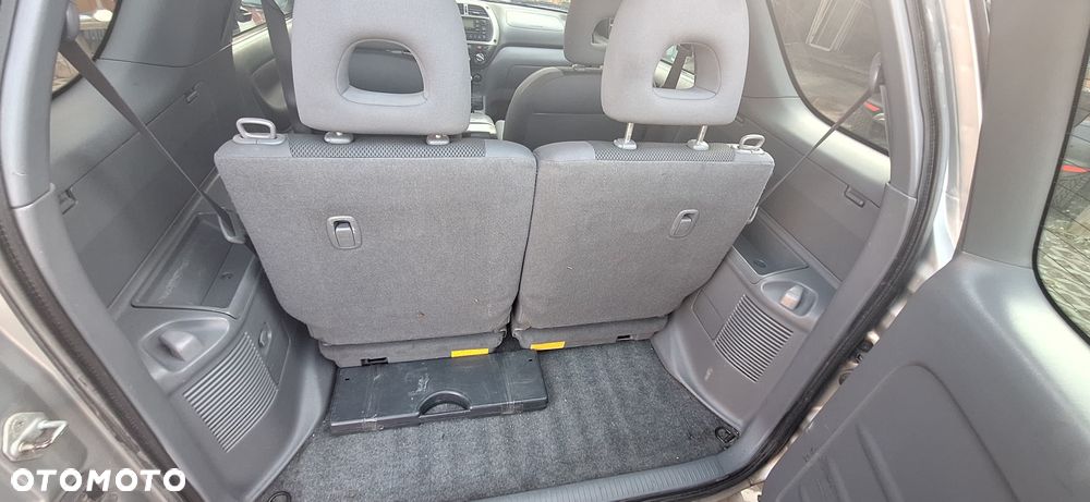 Toyota RAV4 - 7