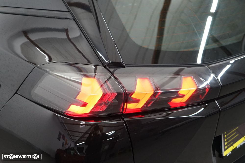 Peugeot 2008 1.2 PureTech Active - 13