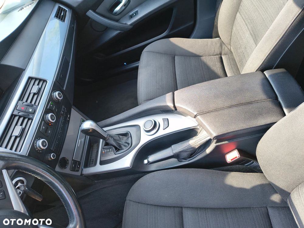 BMW Seria 5 520d Special Edition - 16