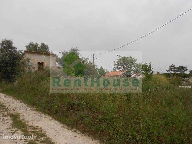 Moradia Para Reconstrução Próximo da Cidade - Grande imagem: 2/5