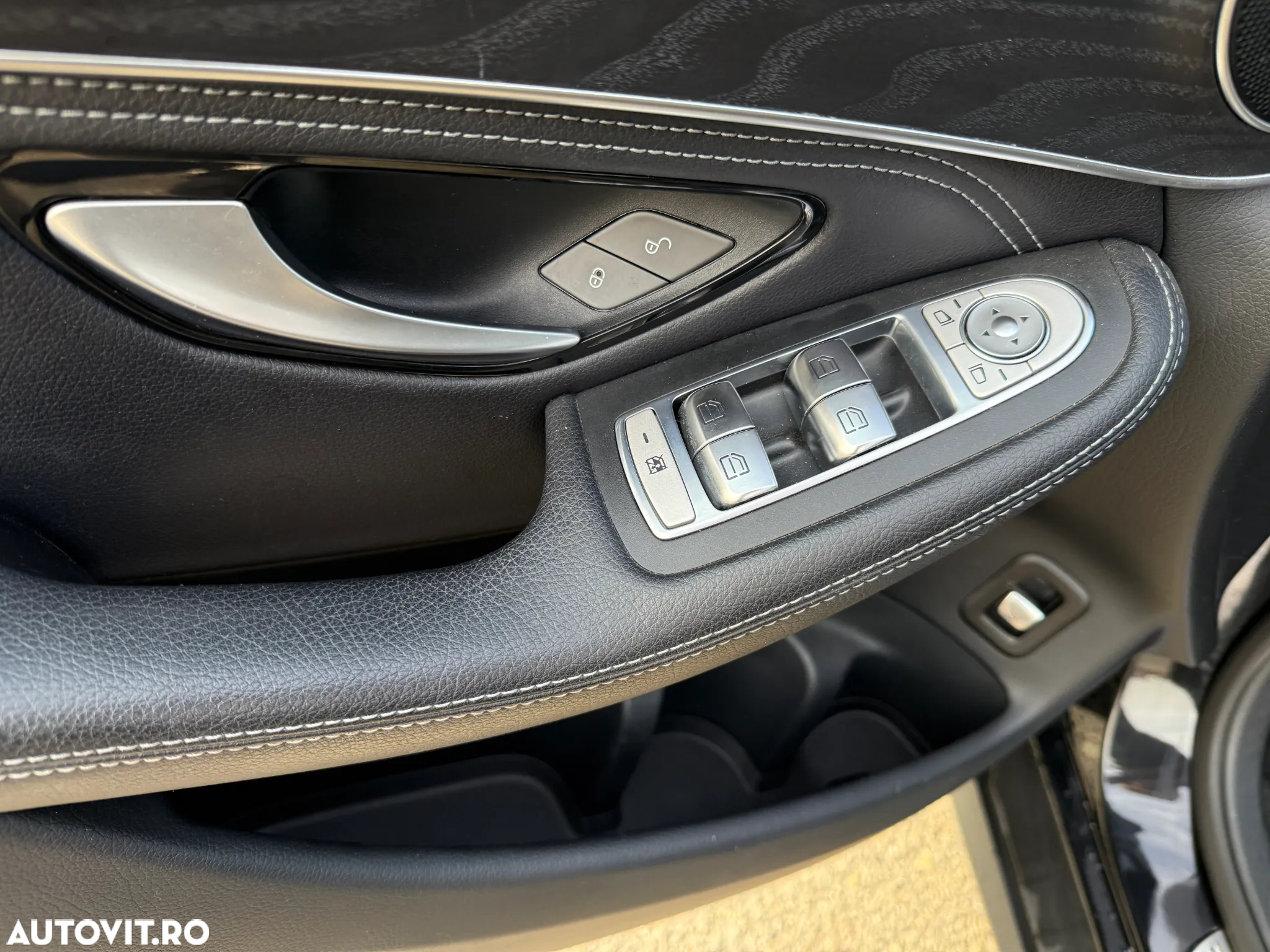 Mercedes-Benz GLC 220 d 4Matic 9G-TRONIC - 18