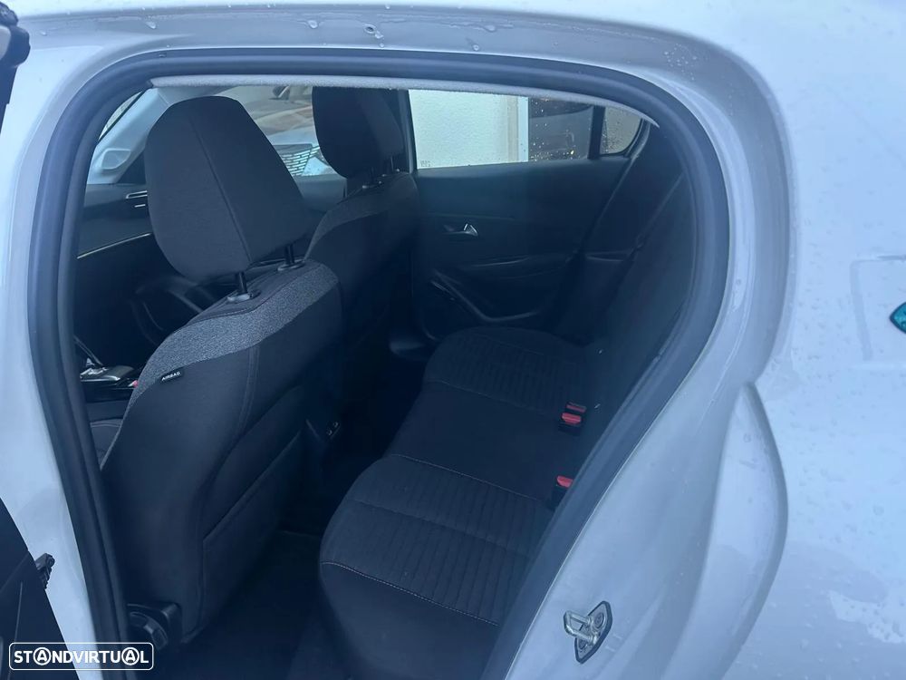 Peugeot e-208 Active Pack - 24