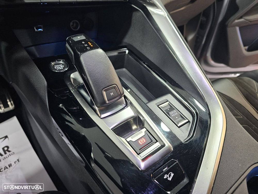 Peugeot 3008 1.2 PureTech GT Pack EAT8 - 19