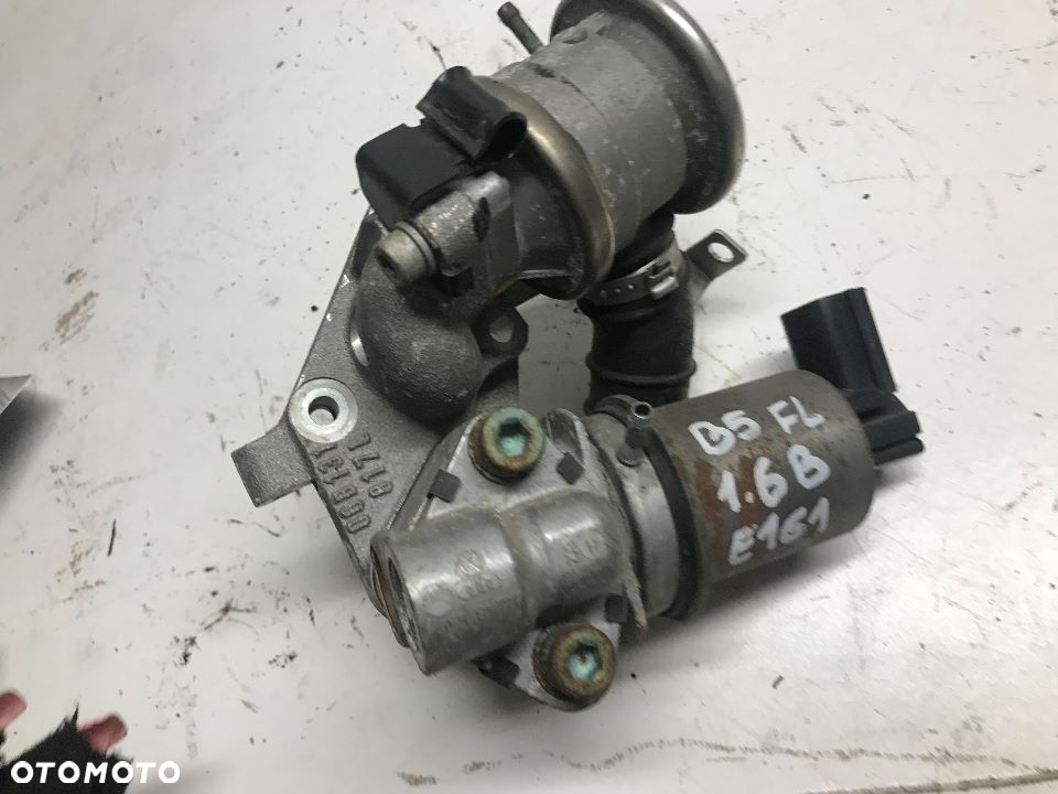 Króciec EGR  VW PASSAT B5 FL 1.6 06B131817L - 2
