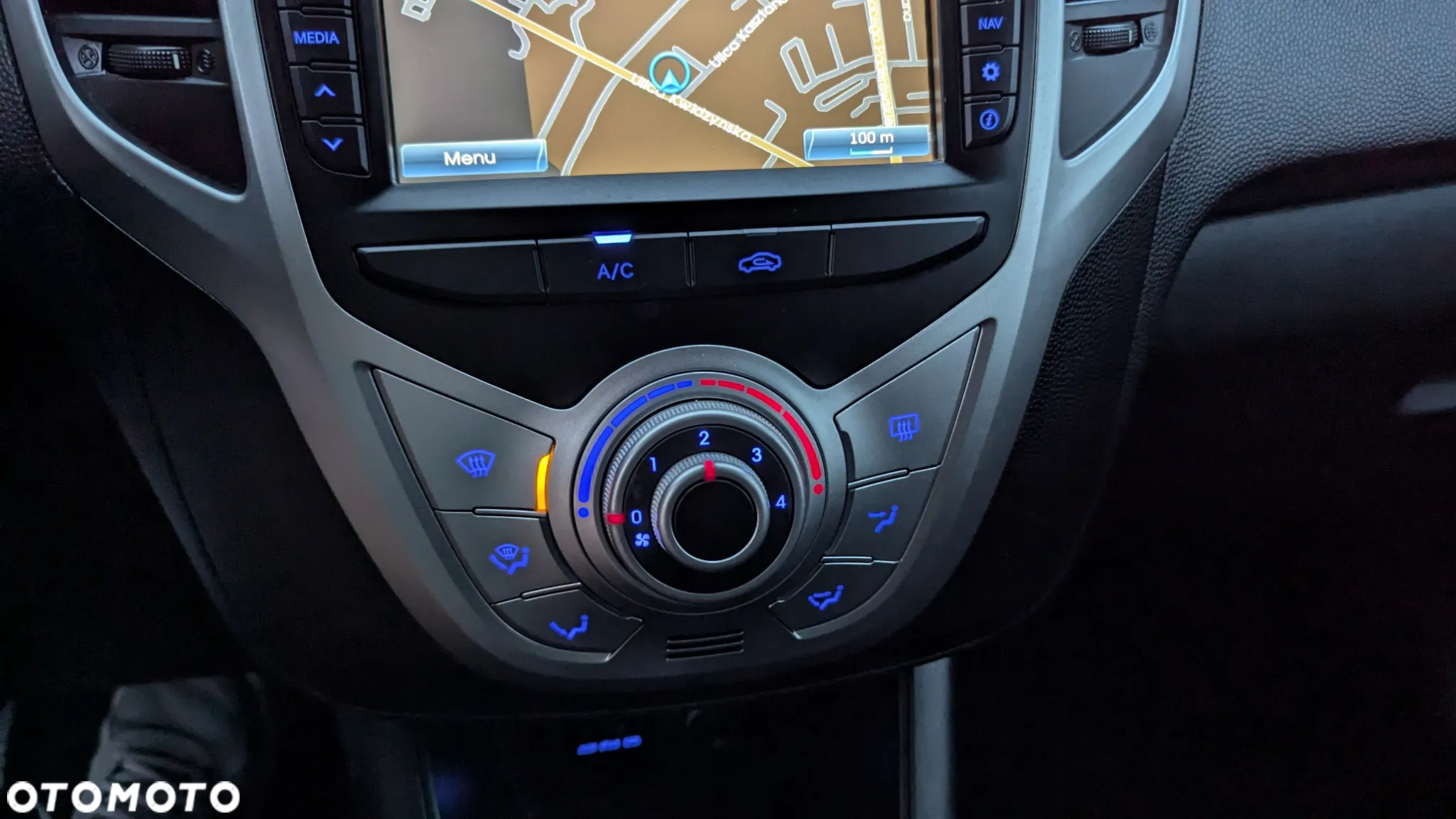 Hyundai ix20 1.4 blue YES Gold - 37