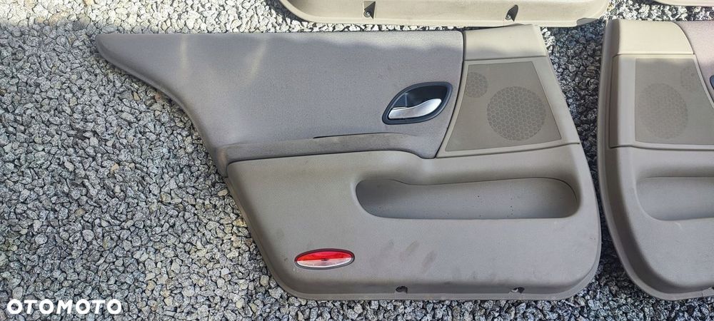 BOCZEK LEWY PRAWY TYŁ PRZÓD TAPICERKA DRZWI BOCZKI BEŻOWE LAGUNA II KOMBI - 10