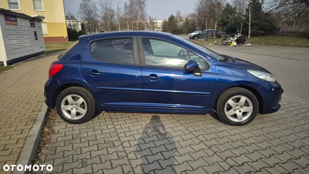 Peugeot 207 - 11