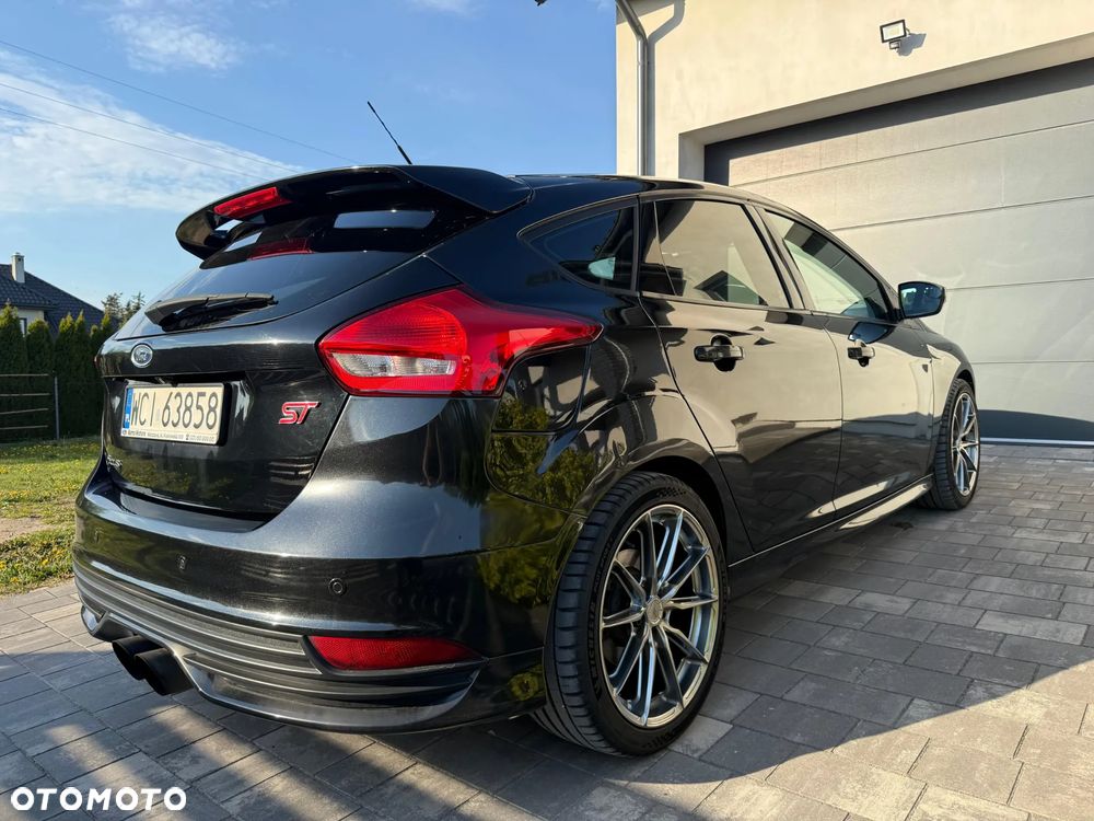 Ford Focus 2.0 EcoBoost ST - 7