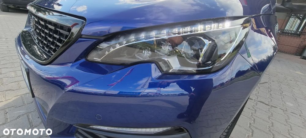 Peugeot 308 PureTech 130 GPF EAT8 Stop & Start GT Pack - 8