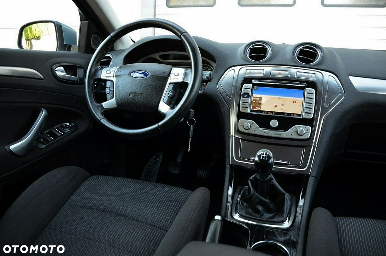 Ford Mondeo - 30