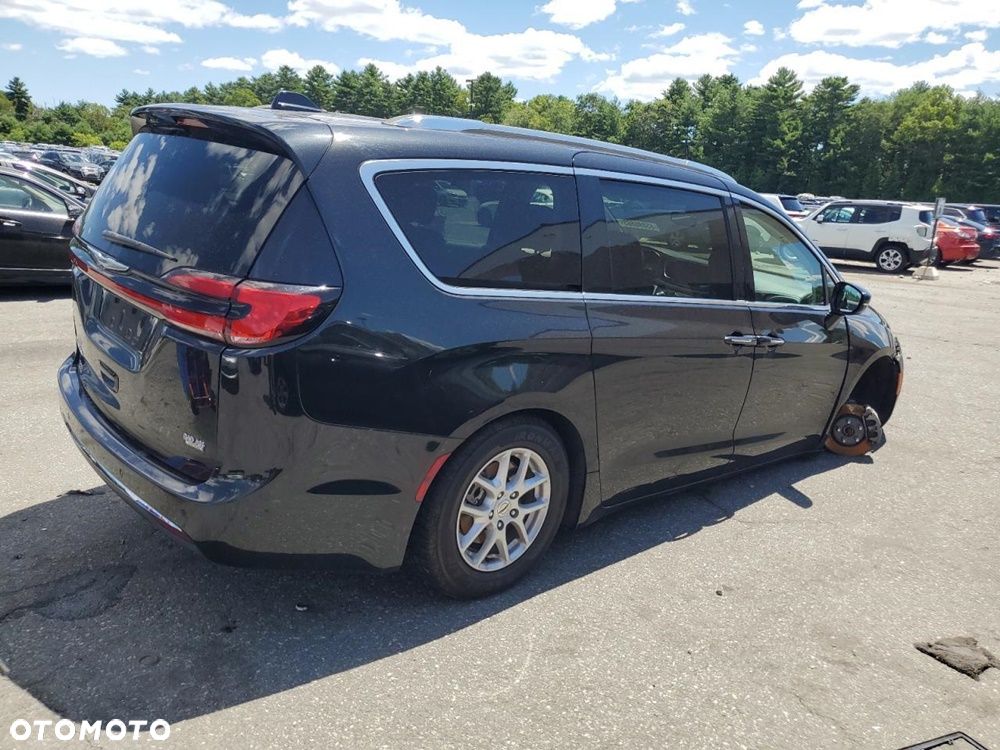 Chrysler Pacifica - 5