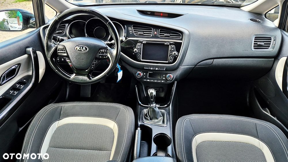 Kia Ceed 1.6 GDI XL - 32
