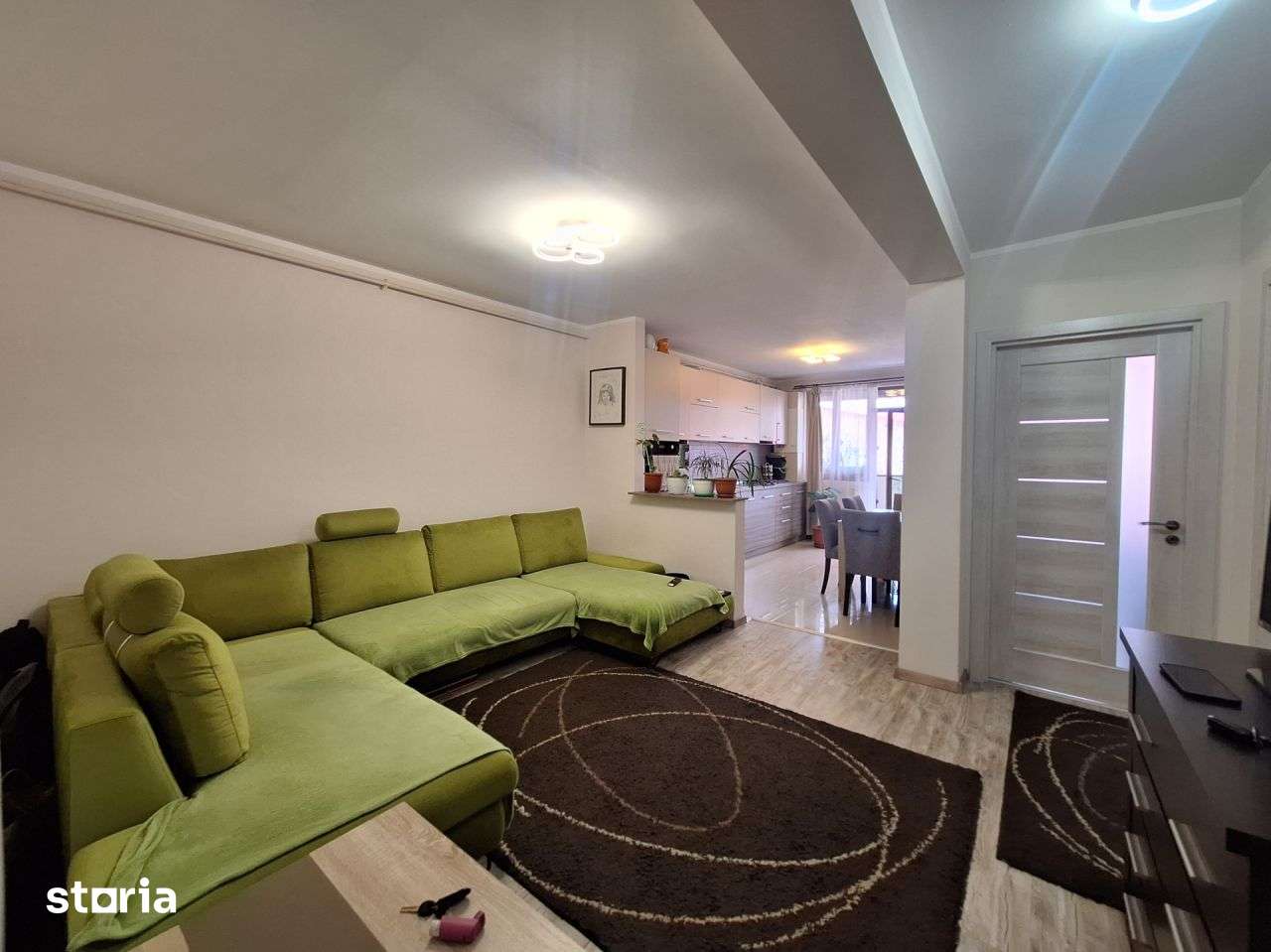 Apartament cu 2 camere, 49 mp, balcon, zona Terra — fotografia 1