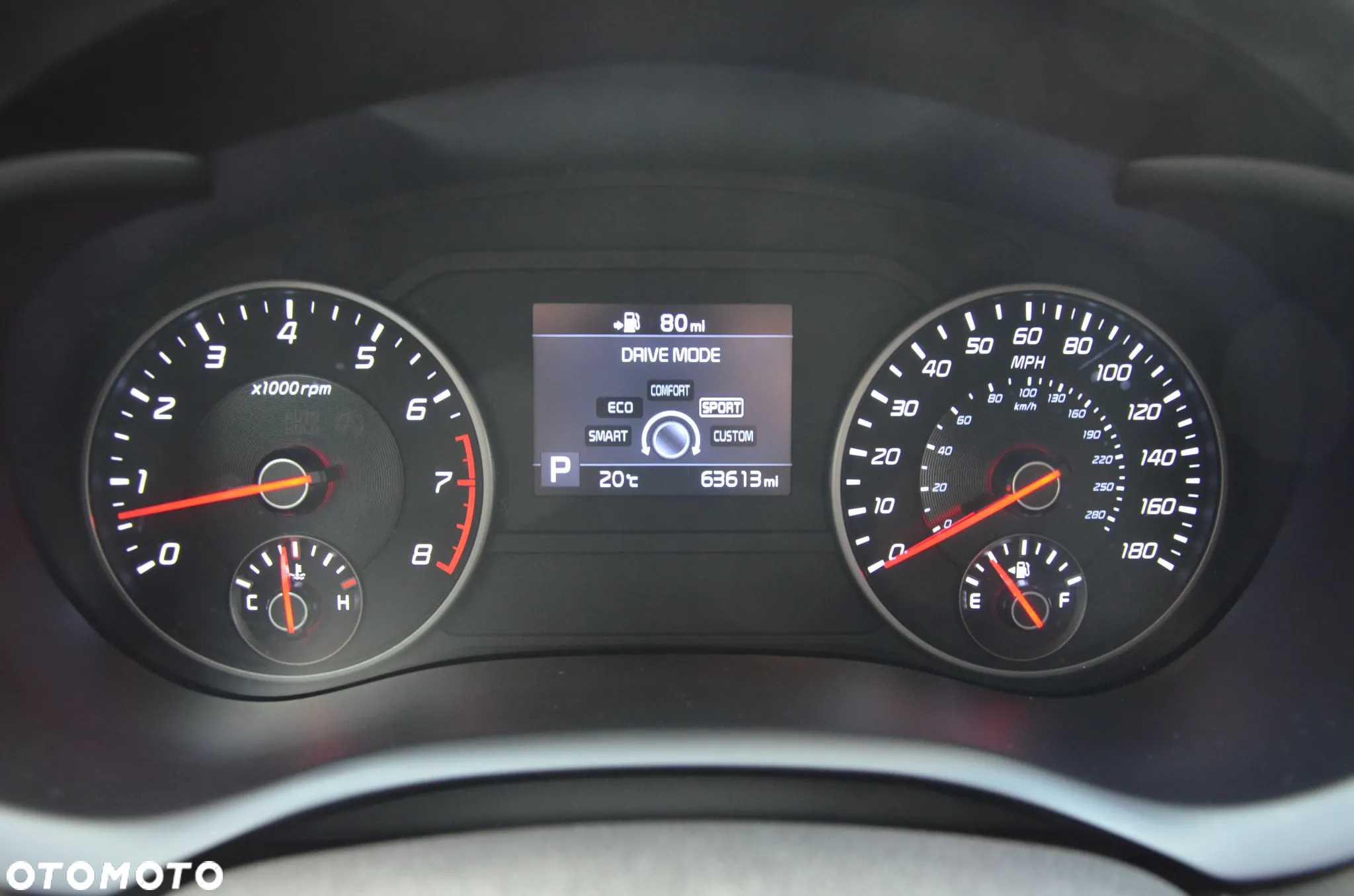 Kia Stinger - 26