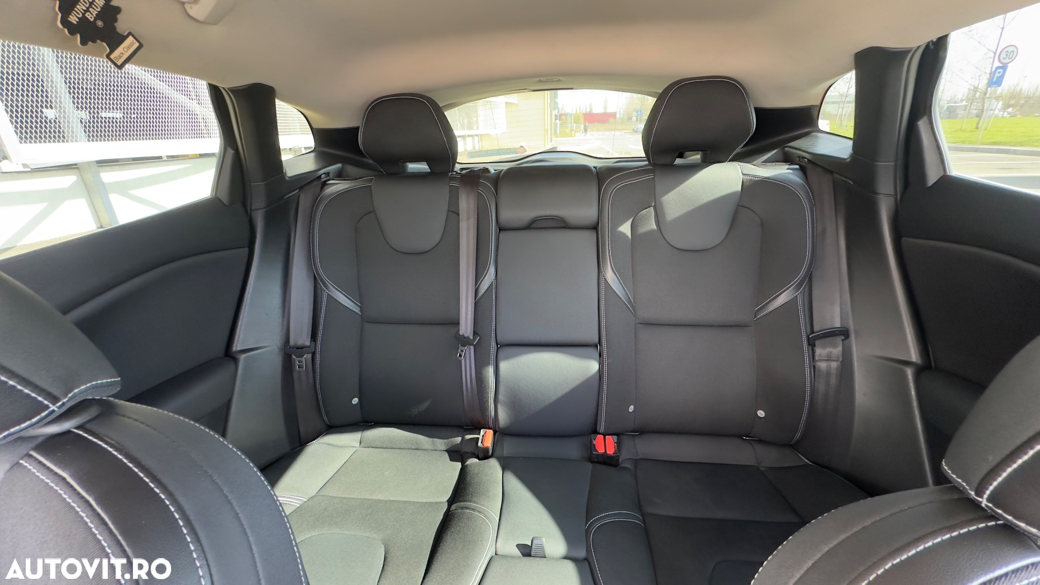 Volvo V40 D2 ECO Momentum - 11