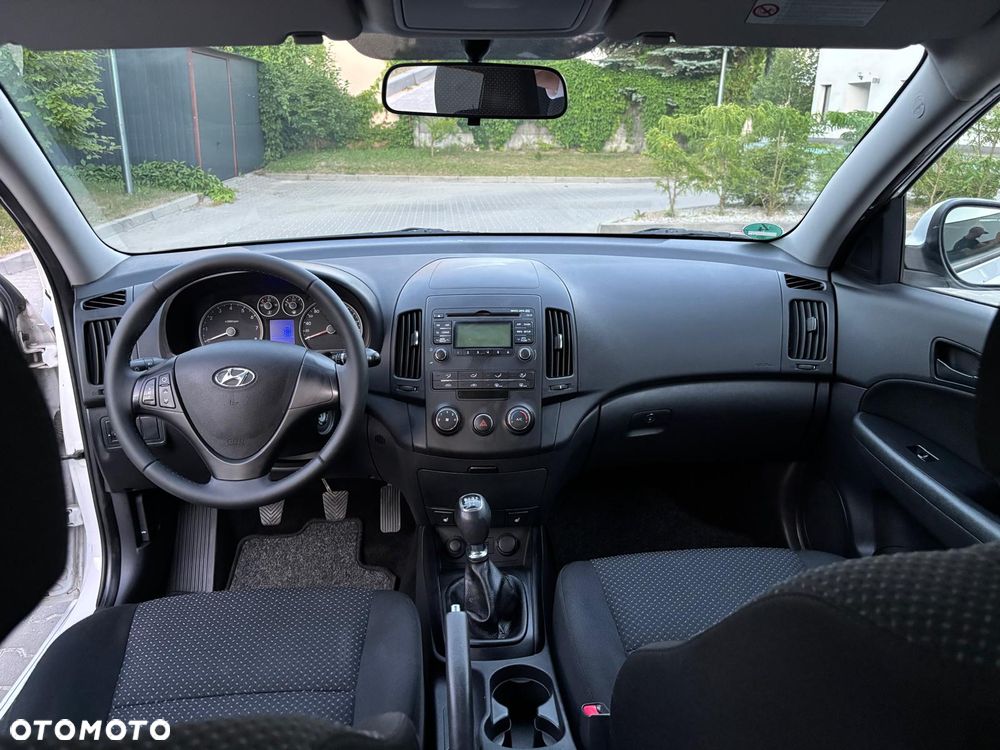 Hyundai i30 1.4 Comfort World Cup - 23