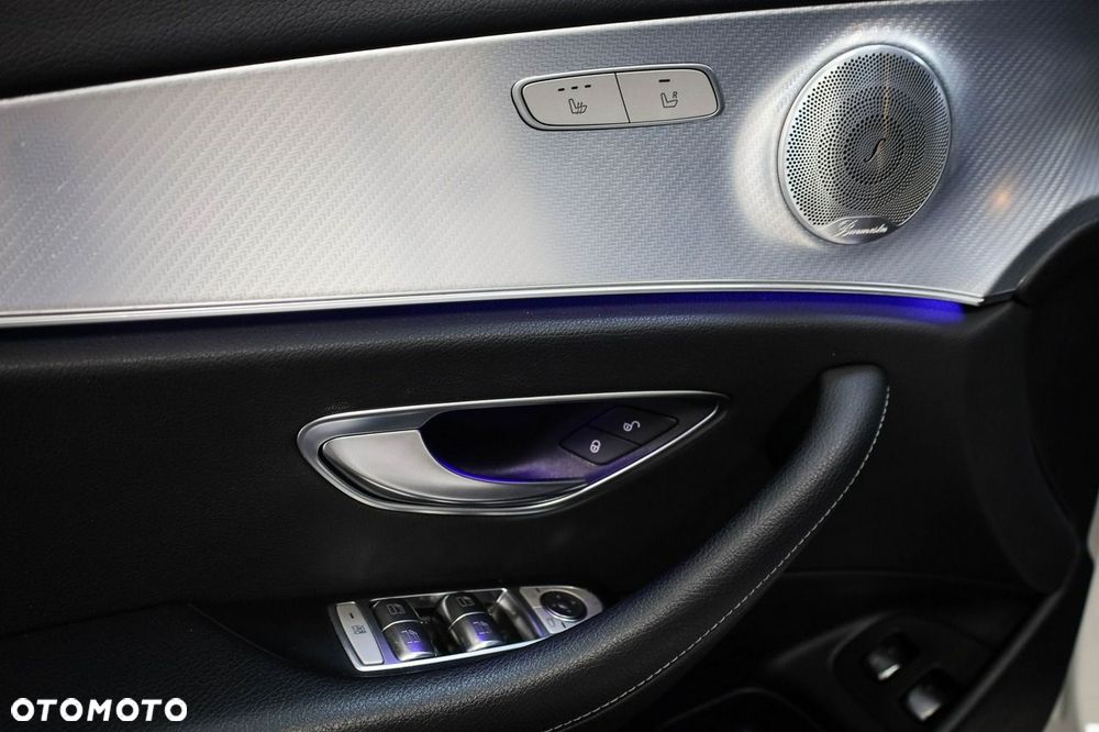 Mercedes-Benz Klasa E - 19