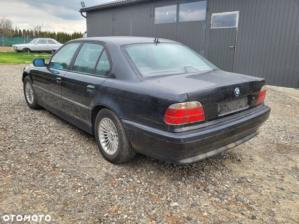 BMW Seria 7 740i - 2