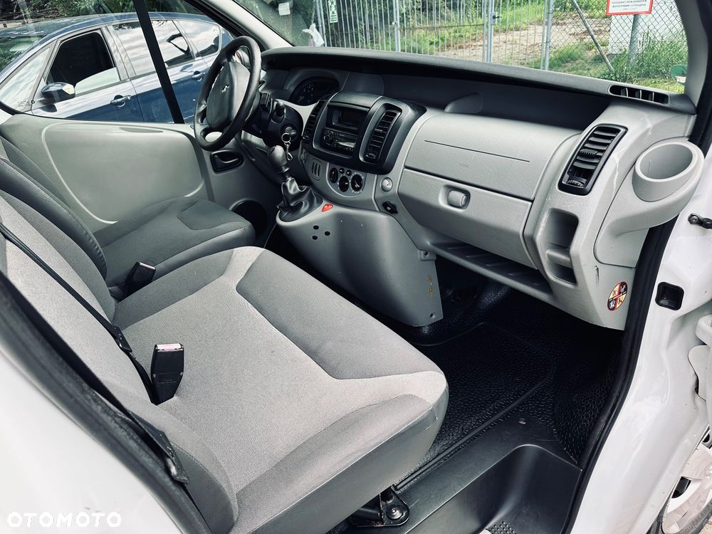 Renault Trafic - 13