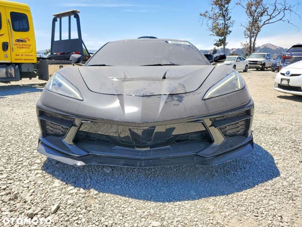 Chevrolet Corvette - 7
