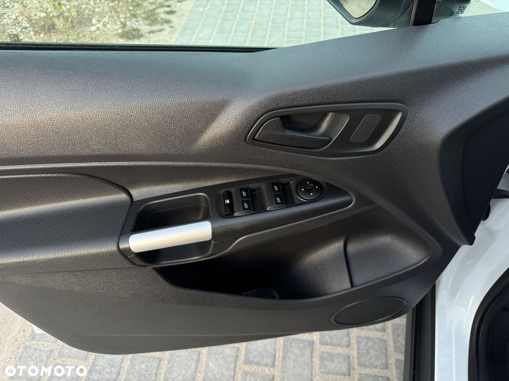 Ford Tourneo Connect 1.0 EcoBoost Start-Stop Titanium - 14