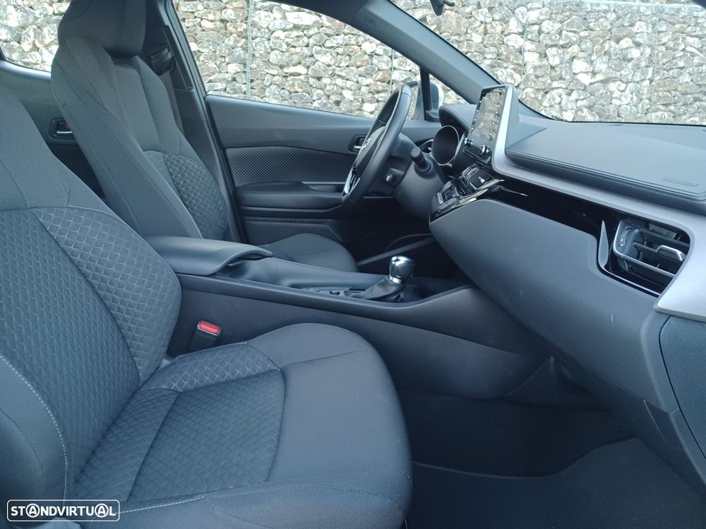 Toyota C-HR - 12