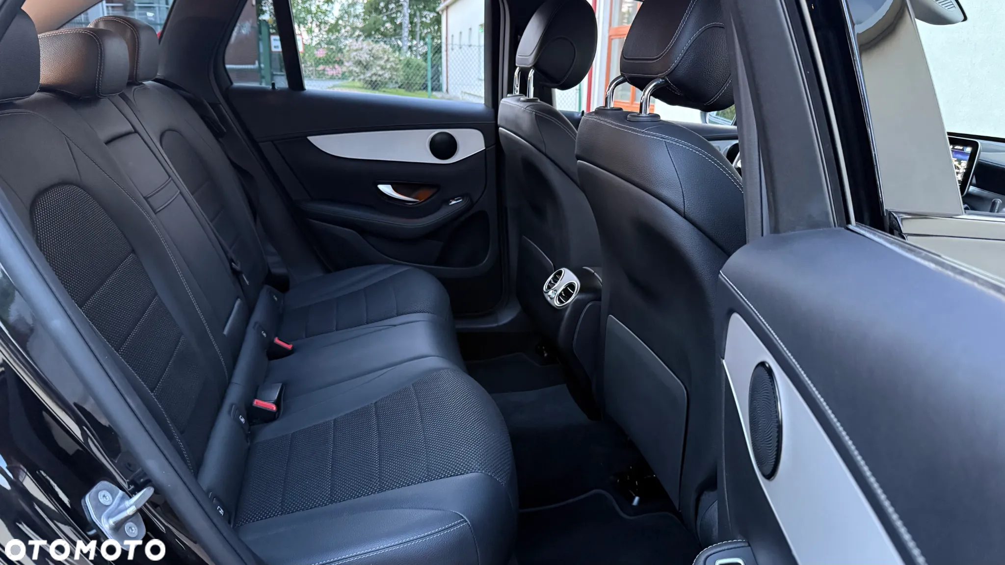 Mercedes-Benz GLC - 23