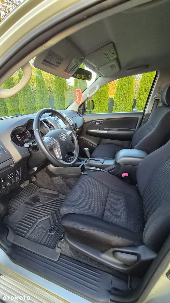Toyota Hilux - 13