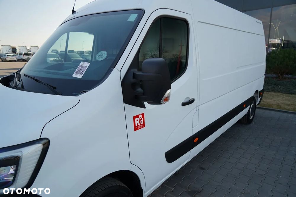 Renault MASTER / BLASZAK / FURGON / 2023 - 11