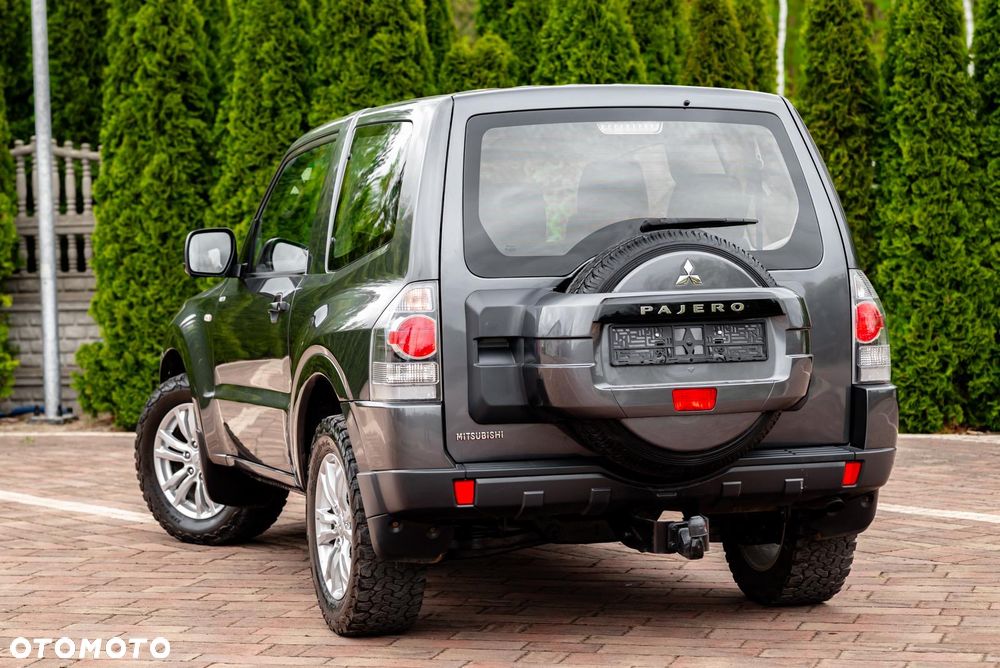 Mitsubishi Pajero 3.2 DI-D Automatik Final Edition - 13