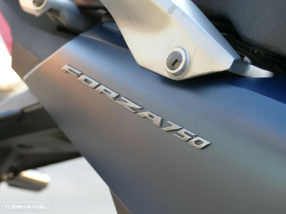 Honda Forza - 8