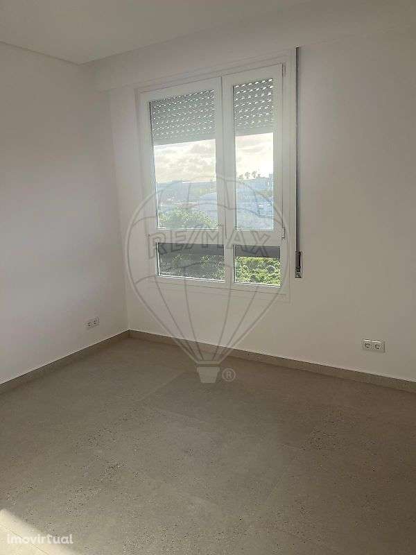 Apartamento T1 para arrendamento - Grande imagem: 2/16