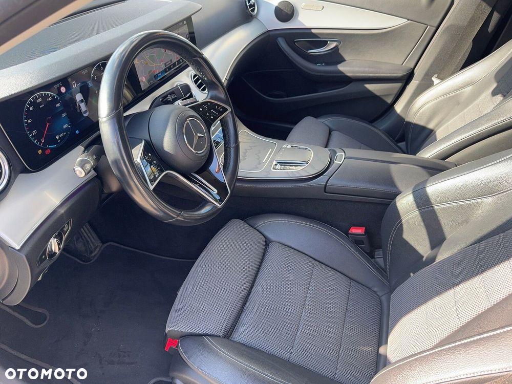 Mercedes-Benz Klasa E 220 d 4-Matic AMG/Avantgarde - 10