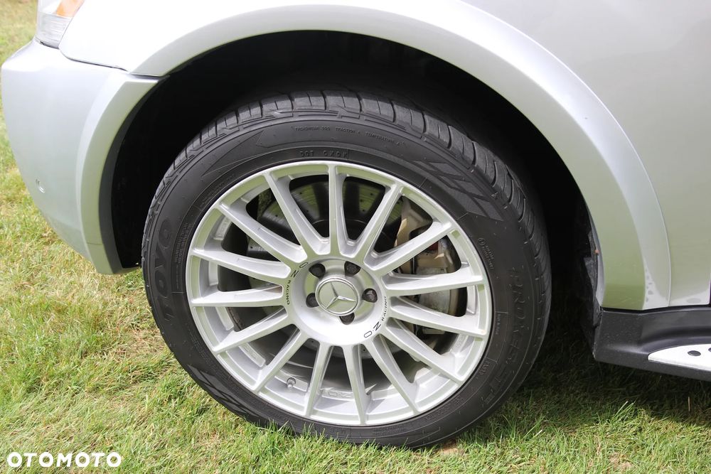 Mercedes-Benz ML 63 AMG 4-Matic - 12