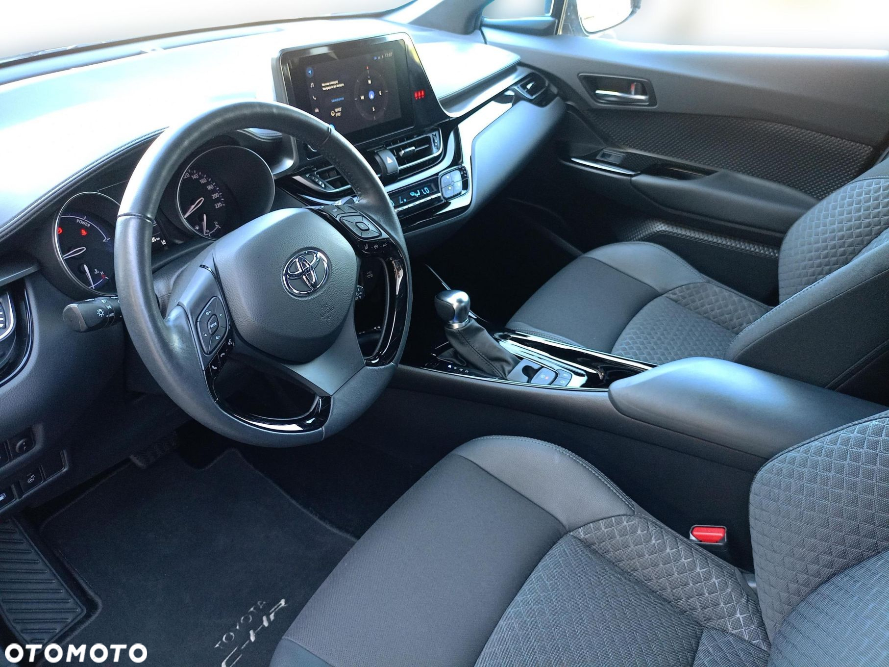 Toyota C-HR - 14