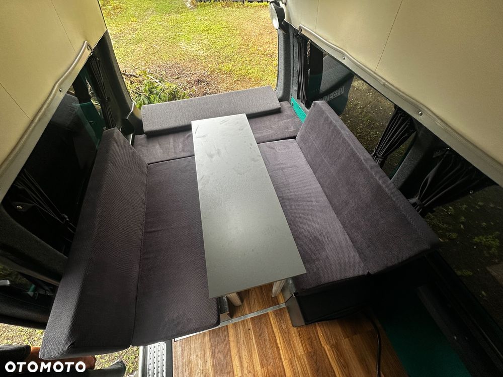 Volkswagen Transporter - 27