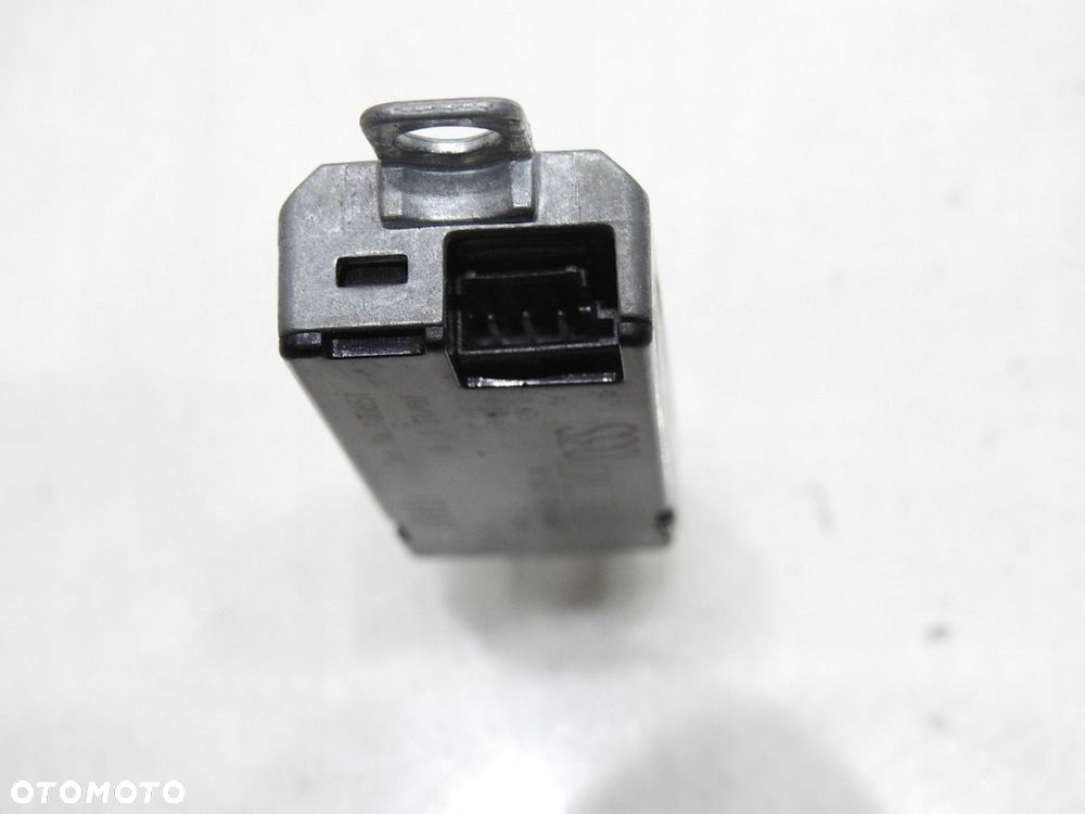 WZMACNIACZ ANTENY AUDI A6 C6 4F9035225A - 7