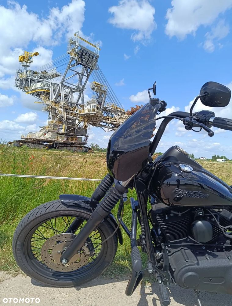 Harley-Davidson Dyna Street Bob - 8