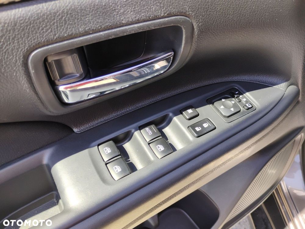 Mitsubishi Outlander 2.0 Intense 4WD CVT - 15