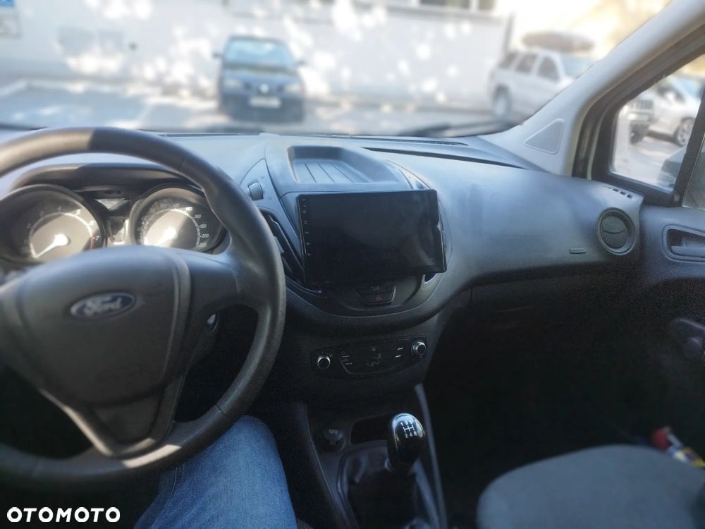 Ford Transit courier - 8