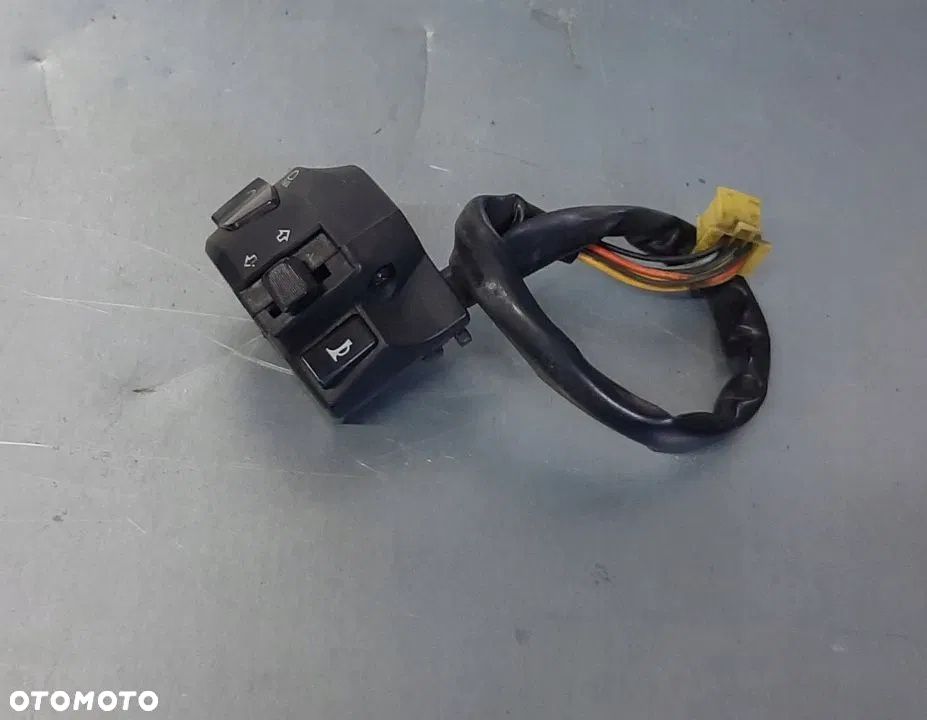 Hyosung GT 650 R 11r przełączniki - 1