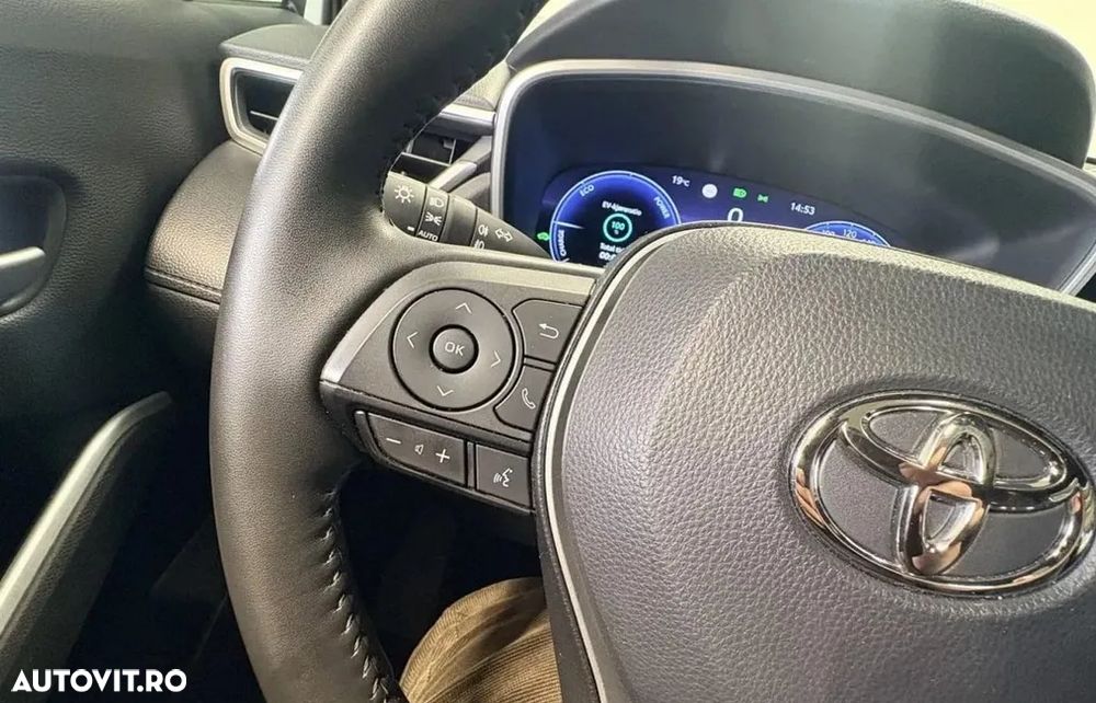 Toyota Corolla 2.0 HSD Exclusive Plus - 8