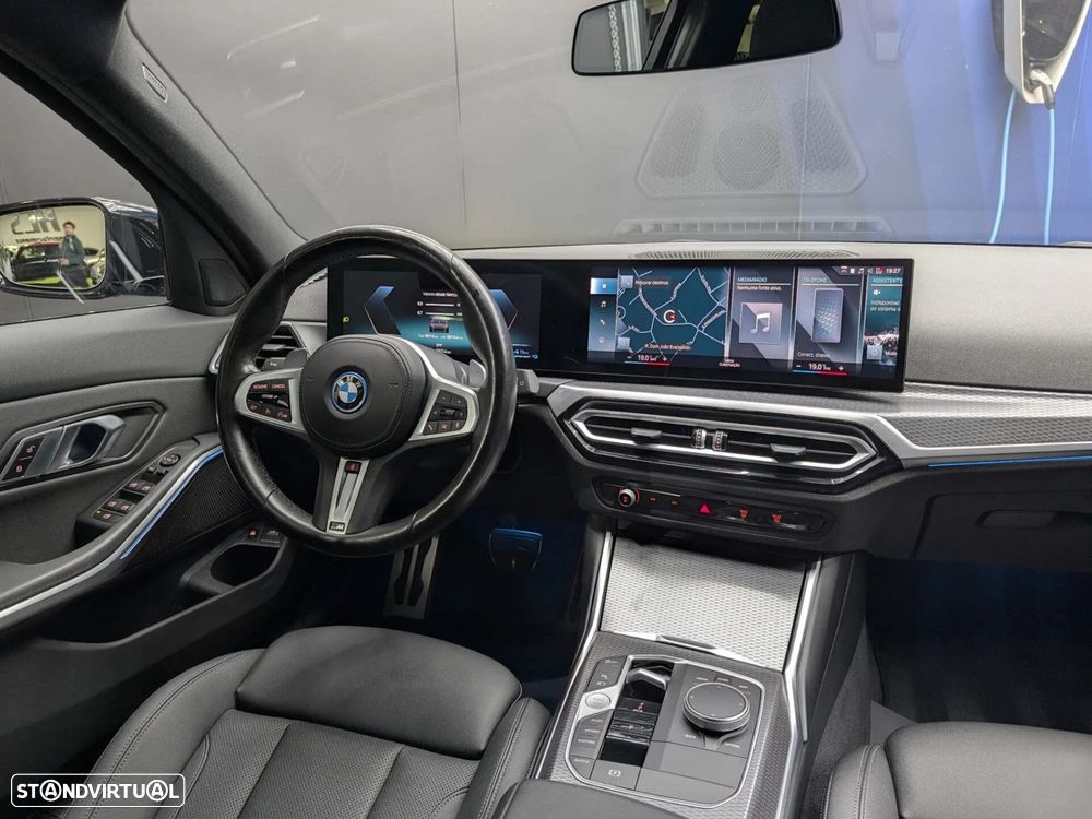 BMW 320 e Pack Desportivo M Auto - 4