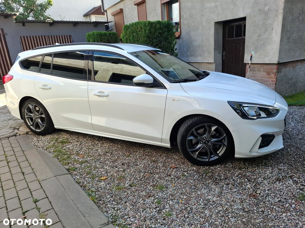Ford Focus 2.0 EcoBlue STart-Stopp-System ST-LINE - 37