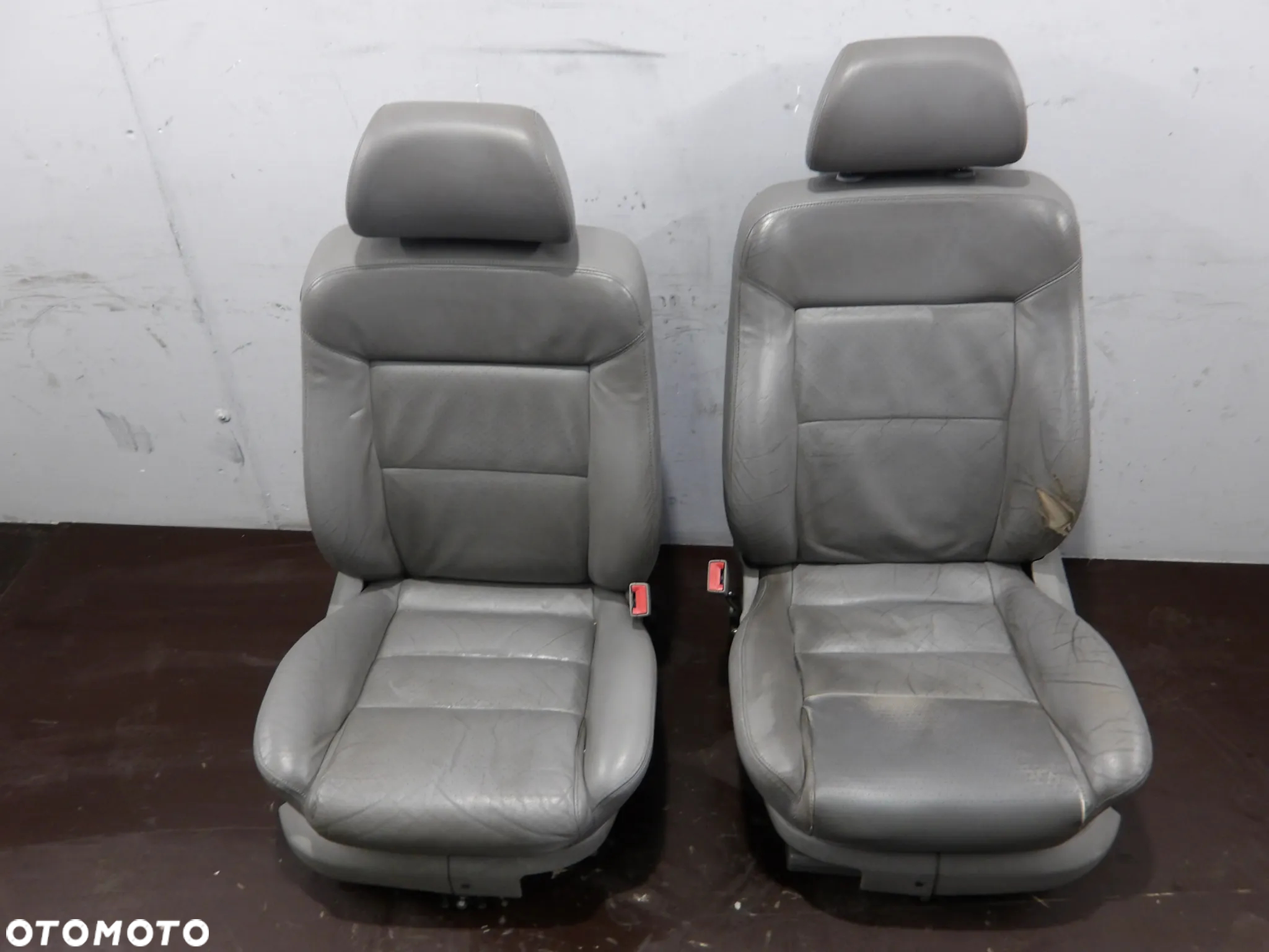 PASSAT B5 FL SEDAN 2.5 TDI 4MOTION FOTELE KANAPA BOCZKI - 2