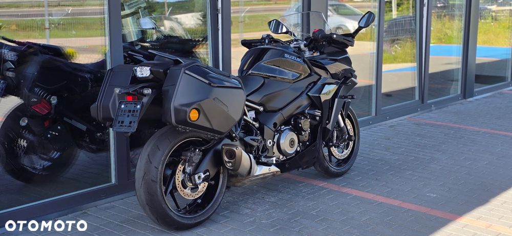 Suzuki GSX - 5
